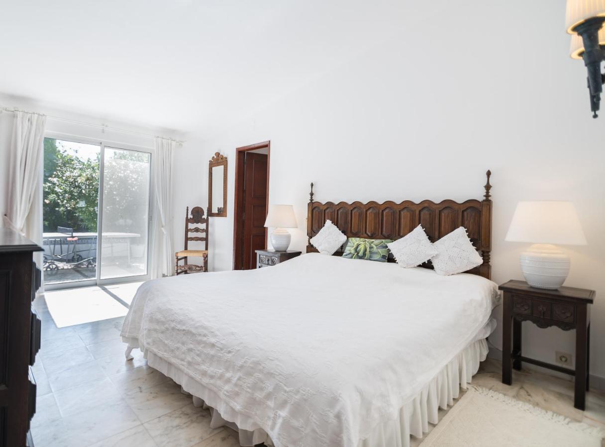 Traditional 3 Bedroom Villa With Great Pool In The Heart Of วาเลโดโลโบ ภายนอก รูปภาพ
